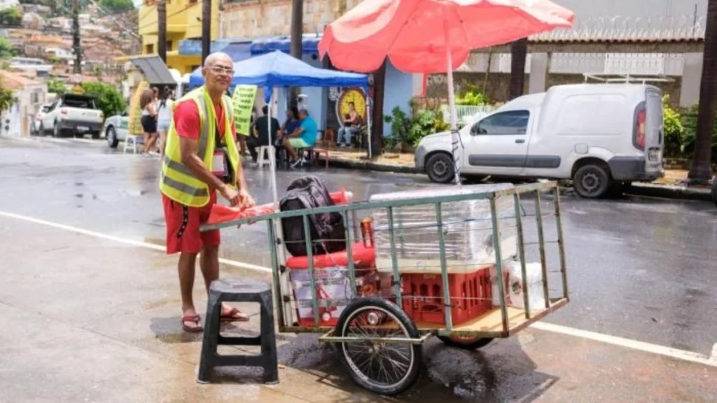 Ambulantes Lucram com o Carnaval de BH e Impulsionam a Economia Local Ambulantes Lucram com o Carnaval de BH e Impulsionam a Economia Local