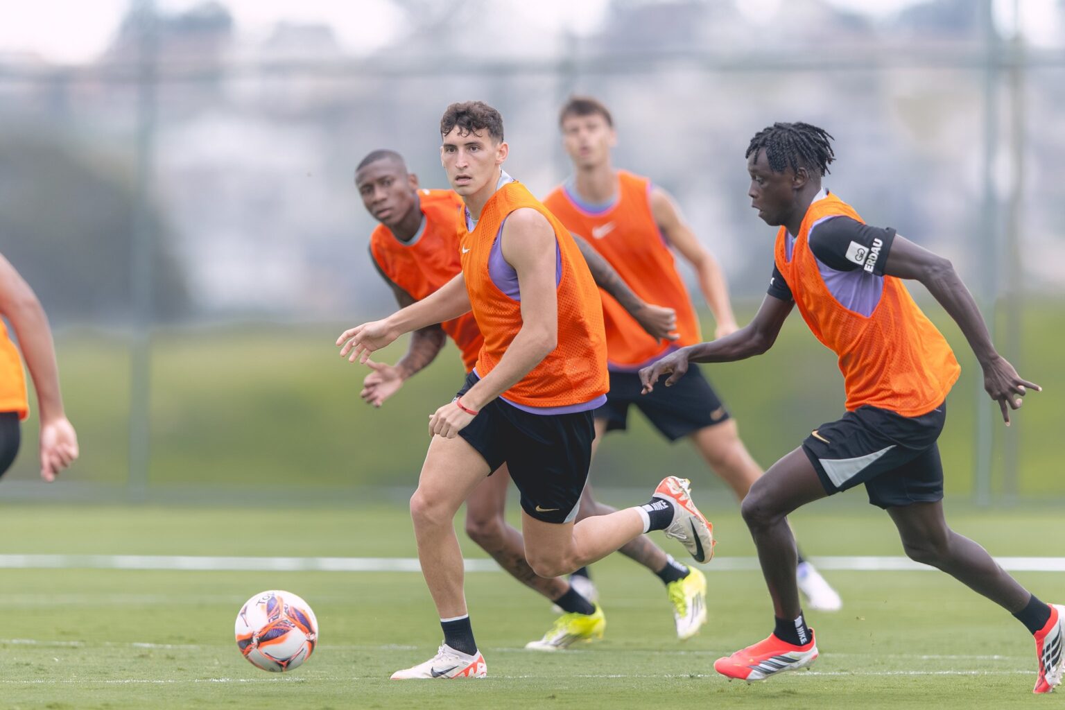 Atlético-MG Inscreve Tomás Pérez no BID: Volante Pronto para Estreia Contra o América-MG