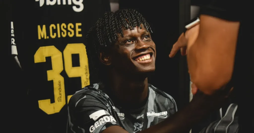 Atlético Monta Força-Tarefa para Apoiar Mamady Cissé Durante o Ramadã