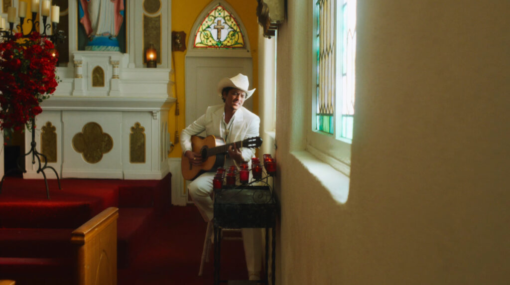 Bruno Mars Revela Novo Álbum e Mergulha na Estética Latina em ‘Risk It All’