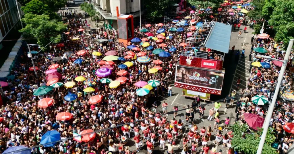 Carnaval de Belo Horizonte: R$ 1 Bilhão Injetados na Economia Local Carnaval de Belo Horizonte: R$ 1 Bilhão Injetados na Economia Local