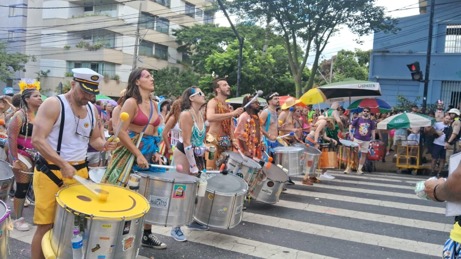 Carnaval em Belo Horizonte: Destaques da Terça-feira de Foliões Carnaval em Belo Horizonte: Destaques da Terça-feira de Foliões