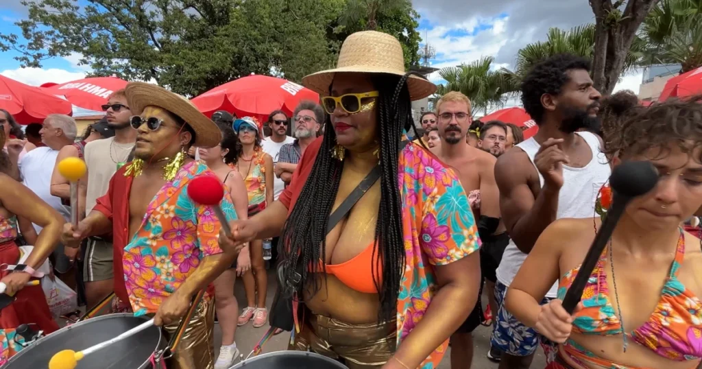 Carnaval em BH: 10 Anos de Celebração Afro com Swing Safado e Samba da Meia-Noite
