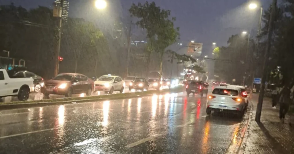 Chuva em Belo Horizonte: Regiões Centro-Sul e Leste Superam Média de Fevereiro em Apenas Uma Semana