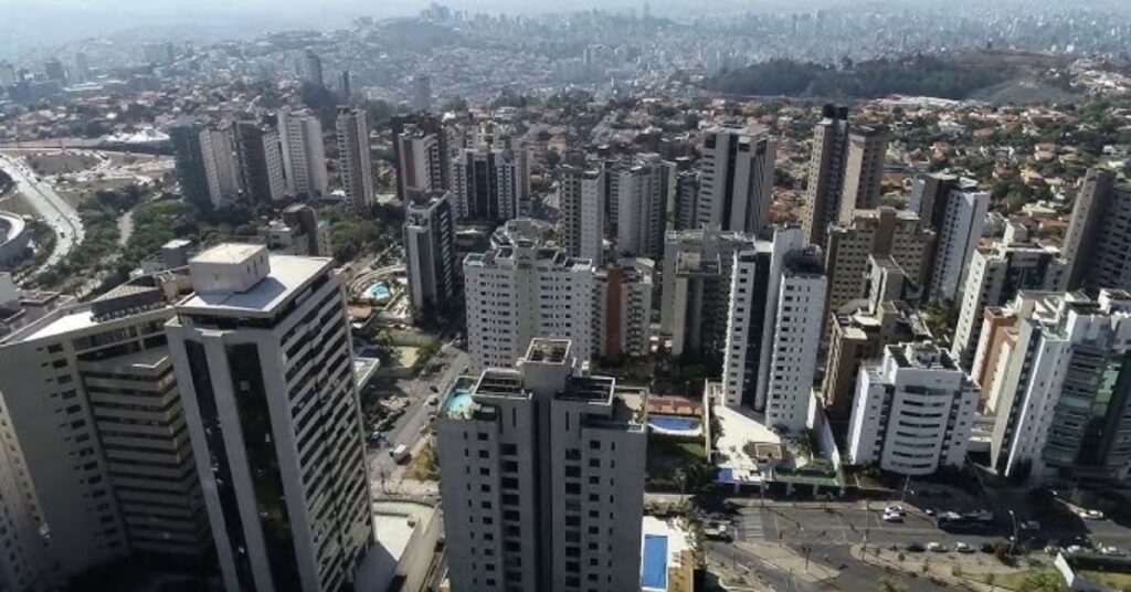 Condomínios em Belo Horizonte: Taxa Aumenta 17% e Atinge R$ 752 em Janeiro