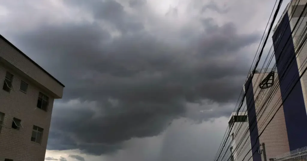 Defesa Civil de Belo Horizonte: Alerta de Chuva Forte para Esta Terça-feira (24)