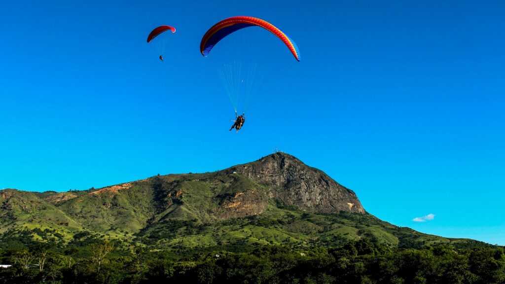 Descubra Governador Valadares: A Cidade que Proibiu o Desânimo e é Ideal para Esportes Aéreos