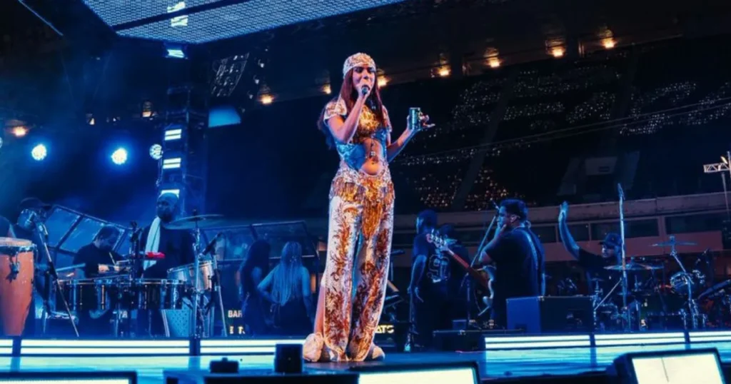 Ensaios da Anitta em BH: Água Grátis e Nova Bebida no Evento Imperdível