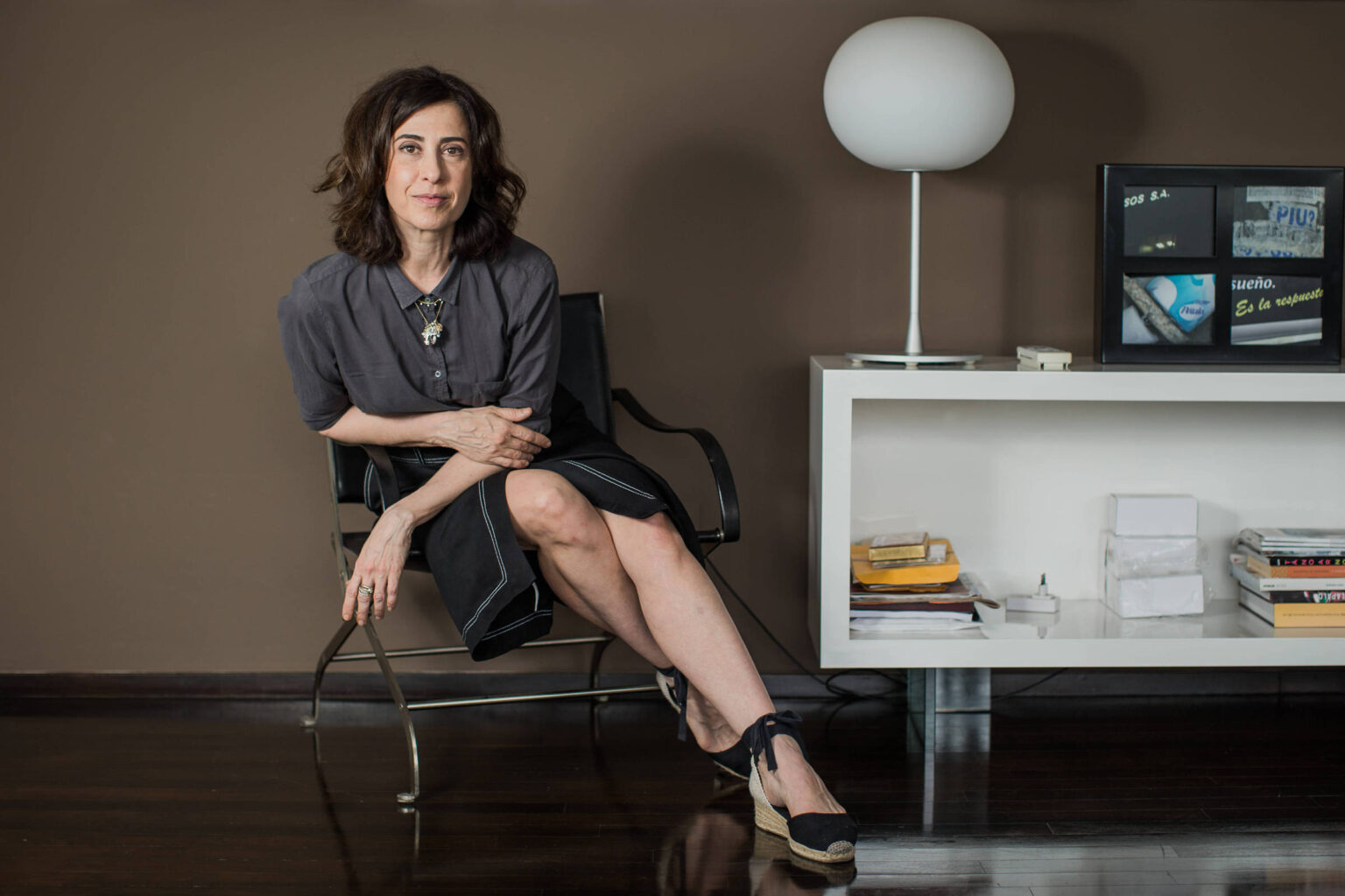 Fernanda Torres: Política Brasileira é um Espetáculo de Luta Livre Fernanda Torres: Política Brasileira é um Espetáculo de Luta Livre