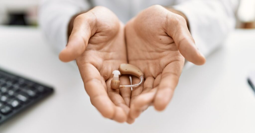 Franquia Audição de Todos Busca Facilitar Acesso a Aparelhos Auditivos no Brasil