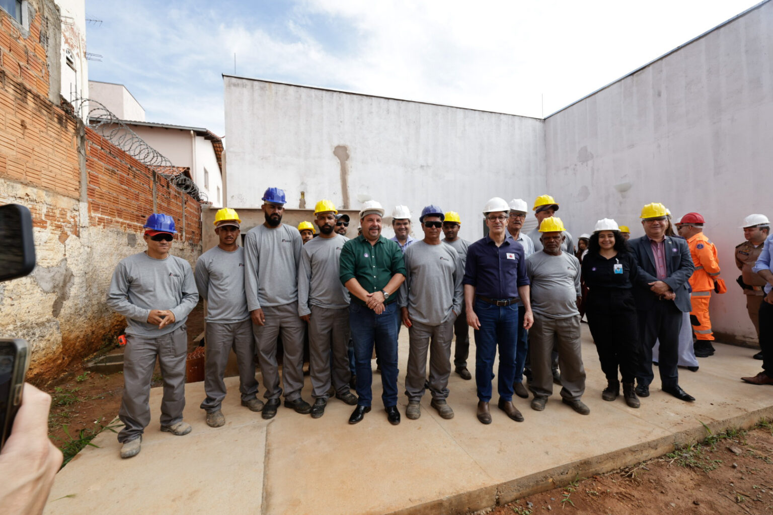 Governo de Minas Gerais Acompanha Avanços na Construção de UBS em Montes Claros