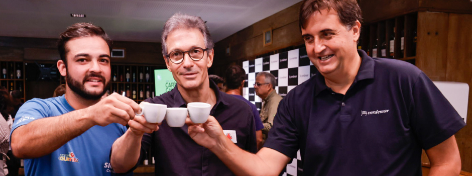Lançamento da Linha Cafés Campeões no Supermercado Verdemar: Valorizando o Café de Minas Gerais Lançamento da Linha Cafés Campeões no Supermercado Verdemar: Valorizando o Café de Minas Gerais