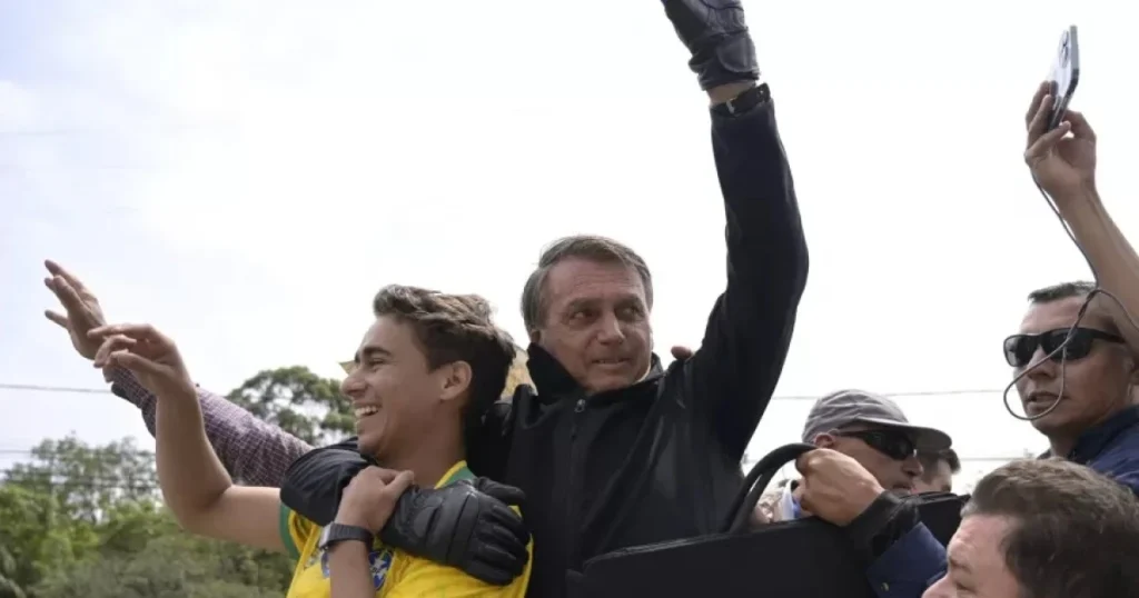Nikolas Ferreira se Reúne Com Jair Bolsonaro Para Articulações Eleitorais em Minas Nikolas Ferreira se Reúne Com Jair Bolsonaro Para Articulações Eleitorais em Minas