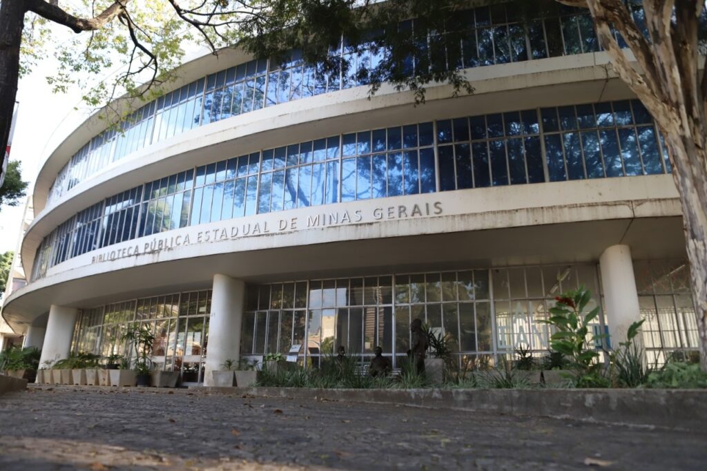 Pós-Carnaval: Festival Sempre Um Papo Agita Biblioteca Pública com Programação Literária Diversifica