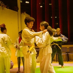 Últimos Dias para Inscrições em Oficinas Gratuitas do Centro Cultural Lá da Favelinha em BH Últimos Dias para Inscrições em Oficinas Gratuitas do Centro Cultural Lá da Favelinha em BH