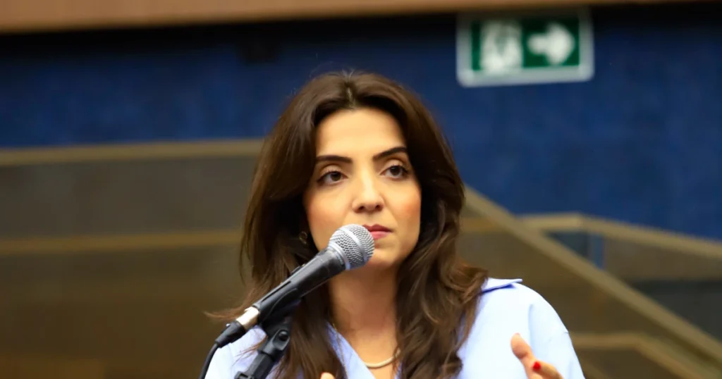 Vereadora do Novo em BH se Define como 'Respiro contra o Bolsonarismo'