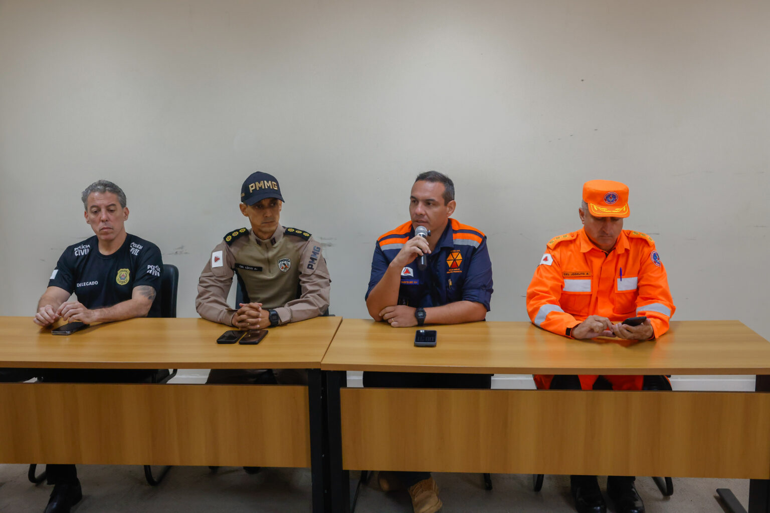 Ações de Segurança e Limpeza na Zona da Mata: Governo de Minas Toma Medidas Urgentes Ações de Segurança e Limpeza na Zona da Mata: Governo de Minas Toma Medidas Urgentes
