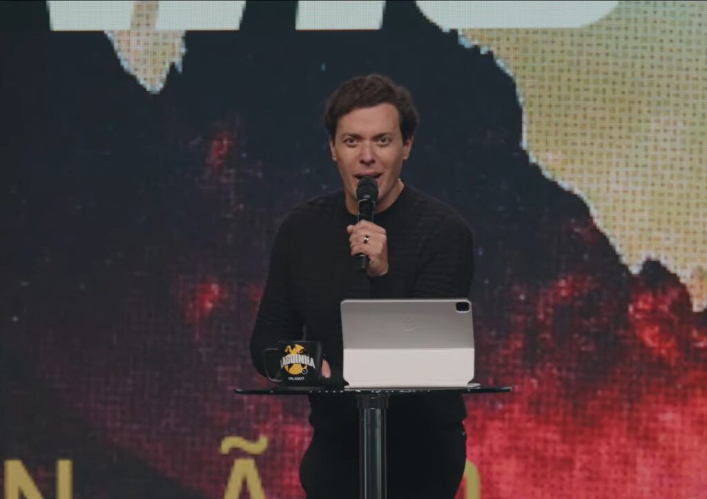 André Valadão Celebra Amizade com a Família Vorcaro em Culto na Lagoinha