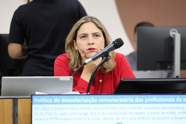 Audiência discute impactos da retirada do ensino médio diurno em BH Audiência discute impactos da retirada do ensino médio diurno em BH