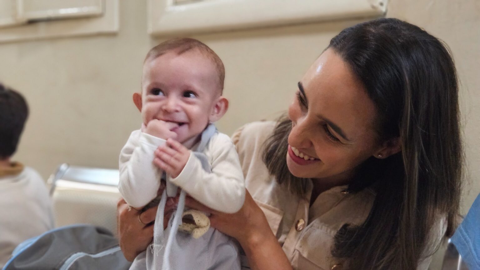 Bebê Vence Desafios de Saúde com Atendimento Humanizado na Maternidade Odete Valadares