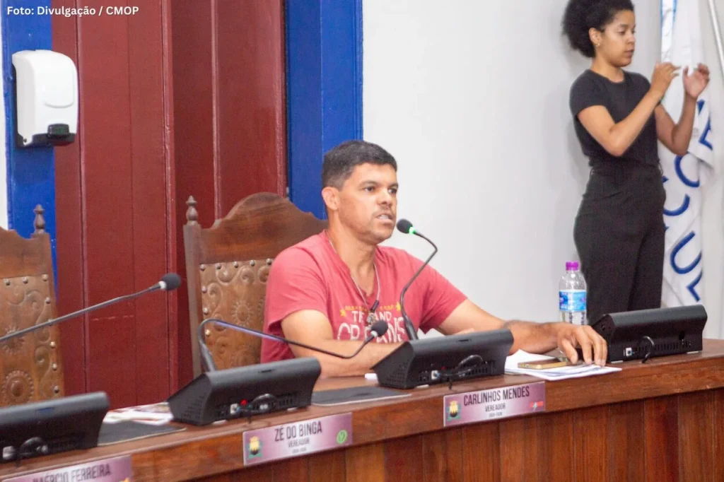 Câmara Municipal de Ouro Preto Aprova Abrigo em Ponto de Ônibus no Bauxita