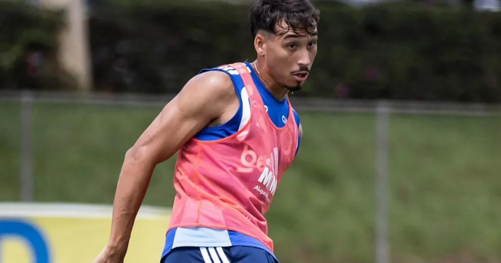Cruzeiro em Apuros: Confira a Escalação para Enfrentar o Athletico-PR