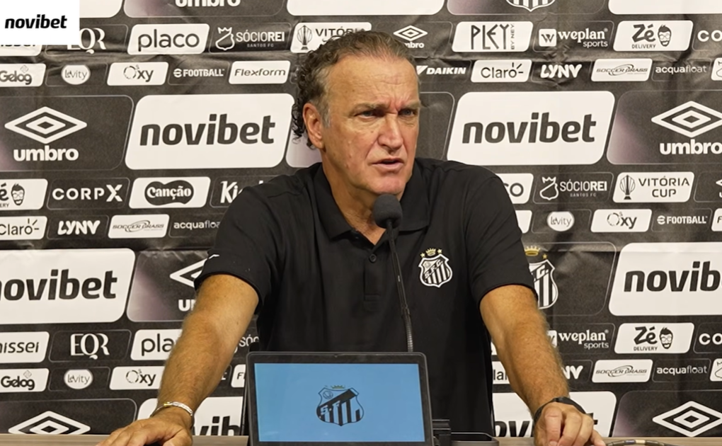 Cuca Questiona Decisão do VAR: Gol Anulado do Santos em Empate Contra o Cruzeiro Cuca Questiona Decisão do VAR: Gol Anulado do Santos em Empate Contra o Cruzeiro