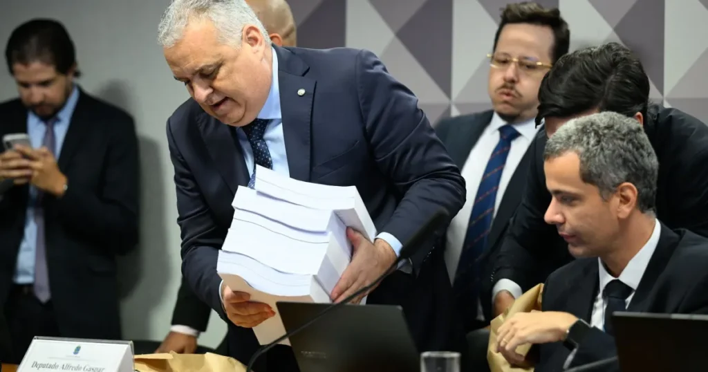 Fim da CPMI: Avaliação da Cientista Política Sobre Consequências Coletivas Fim da CPMI: Avaliação da Cientista Política Sobre Consequências Coletivas