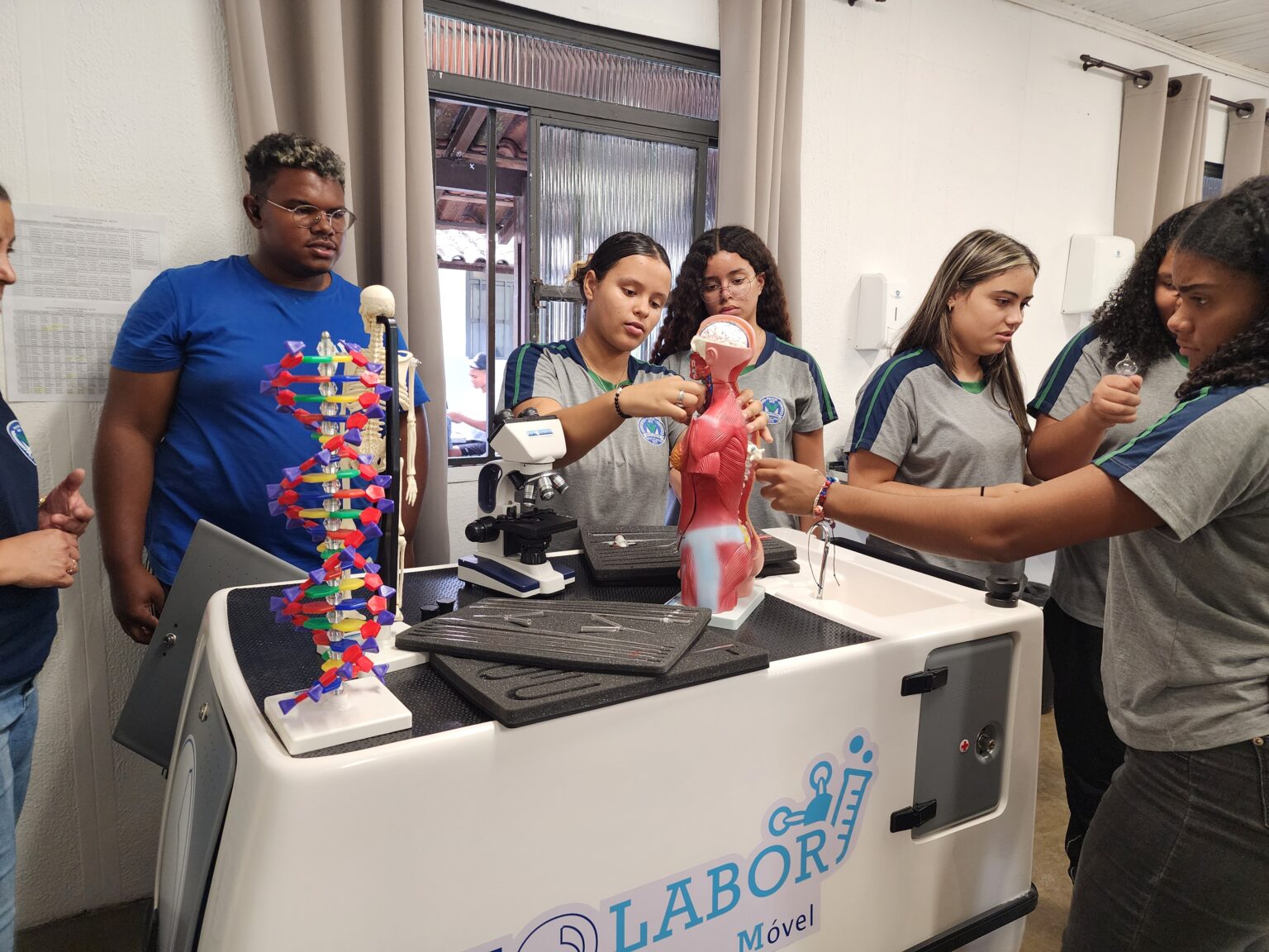 Formação Potencializa Uso de Laboratórios Móveis e Enriquece Aulas Práticas na Rede Estadual Formação Potencializa Uso de Laboratórios Móveis e Enriquece Aulas Práticas na Rede Estadual