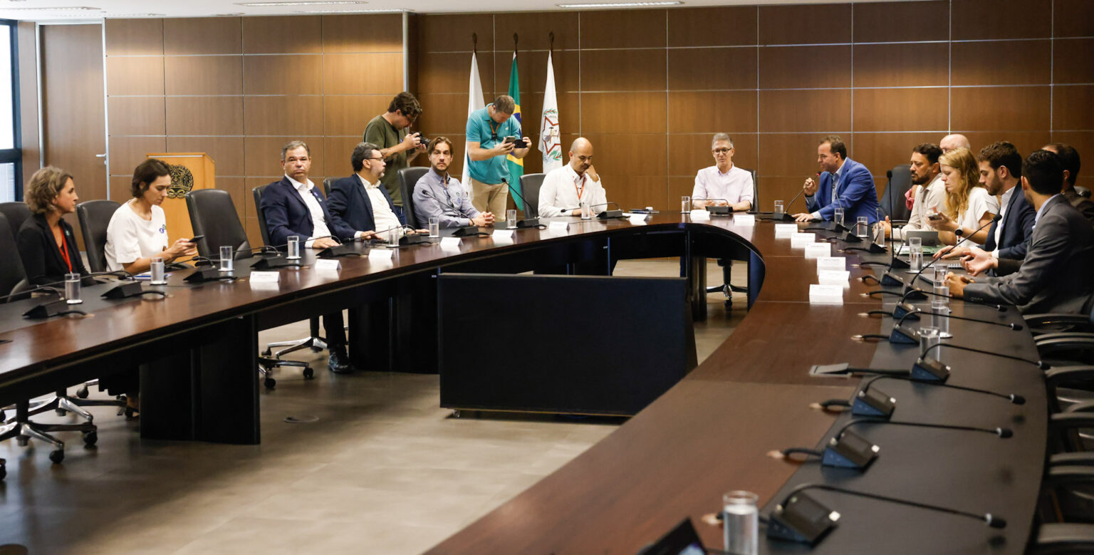 Governo de Minas Avança na Modernização do Transporte com Acordo do Metrô da RMBH