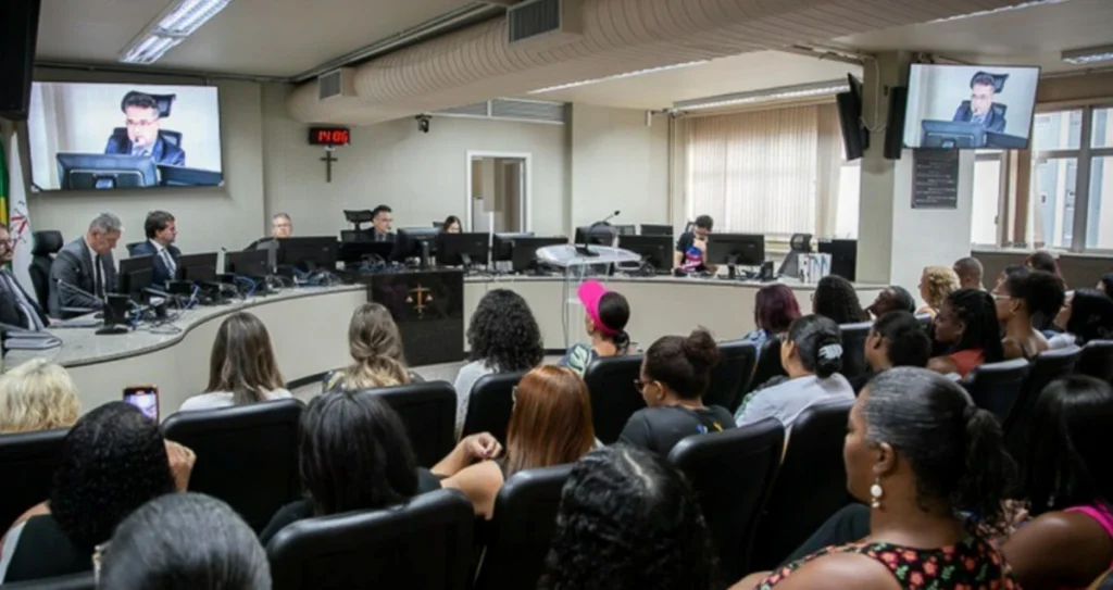 Greve na Educação em BH: Novas Negociações entre Servidores e Prefeitura