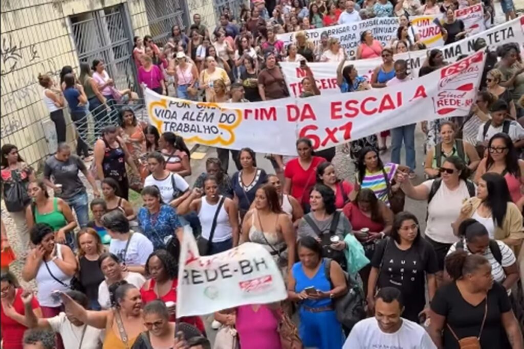 Greve na Educação: Trabalhadores Terceirizados Realizam Ato em Belo Horizonte
