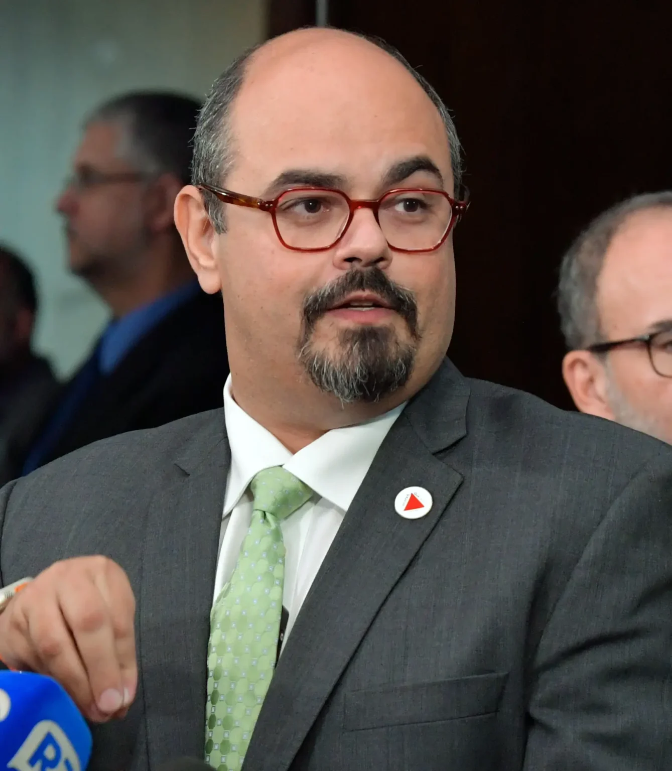 Mateus Simões Assume Governo de Minas Gerais com Saída de Zema para Disputa Presidencial Mateus Simões Assume Governo de Minas Gerais com Saída de Zema para Disputa Presidencial