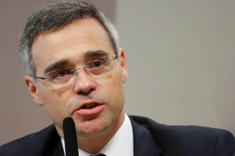 Mendonça: Juiz Não Deve Ser Estrela, Mas Assumir Suas Responsabilidades Mendonça: Juiz Não Deve Ser Estrela, Mas Assumir Suas Responsabilidades