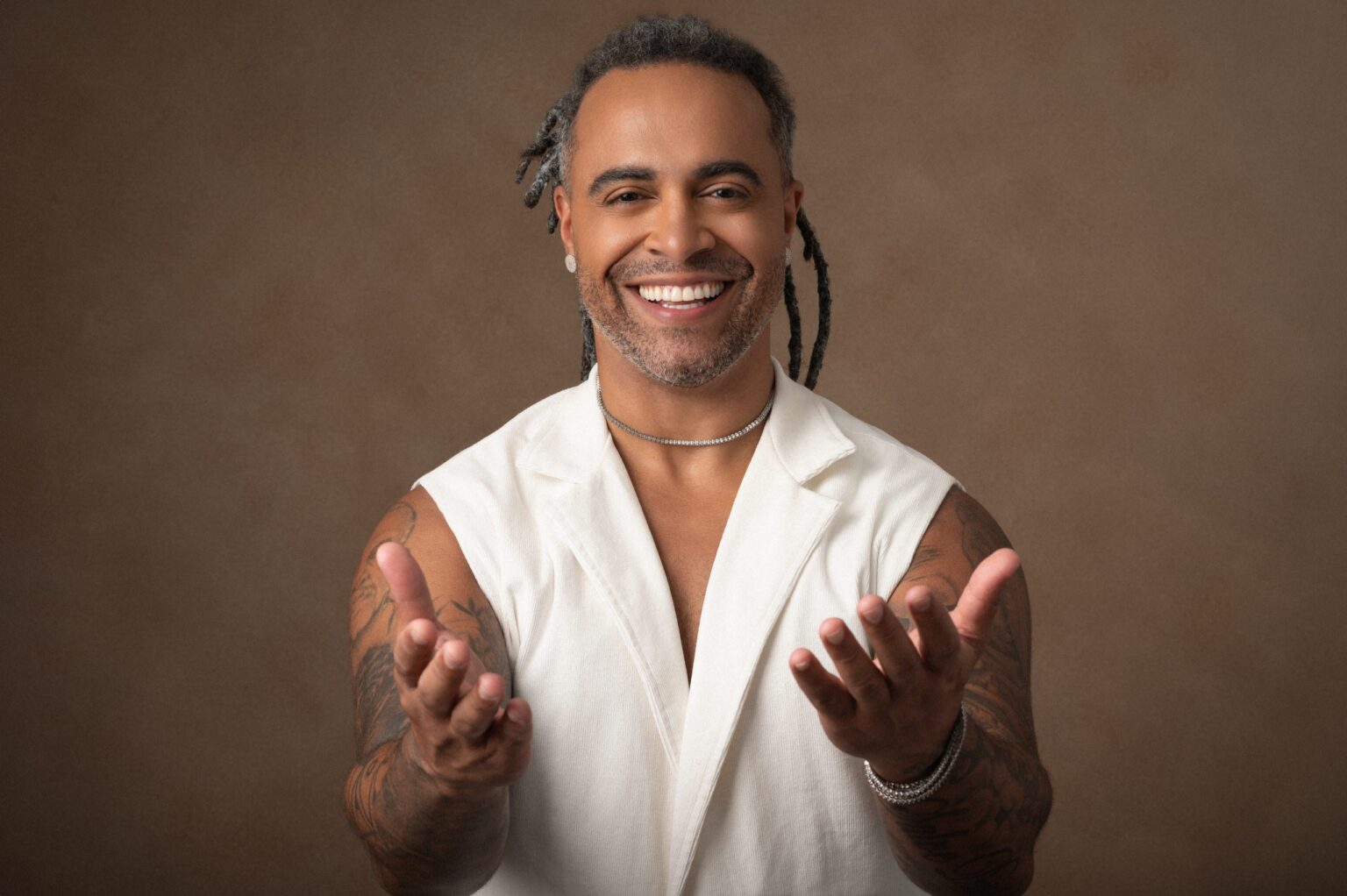 Minas ao Luar: Uma Noite Especial com Ara Ketu e Erika Otoni em Manhuaçu