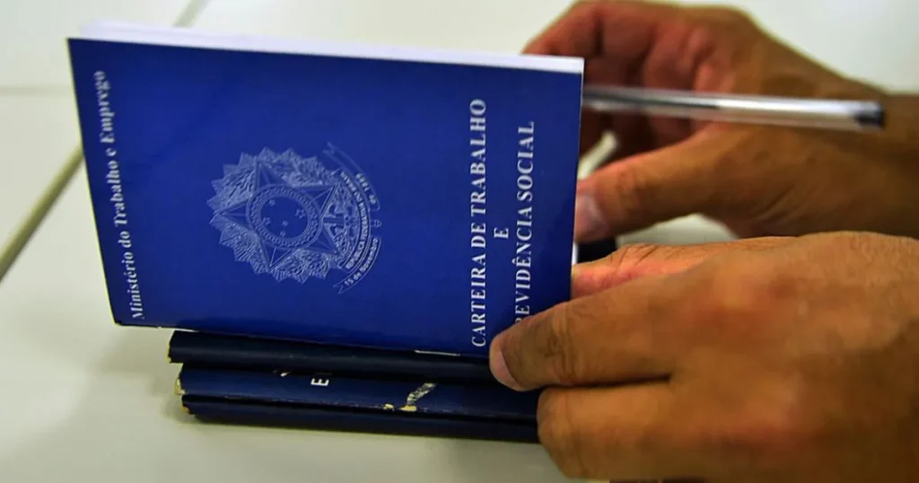 Minas Gerais Gera mais de 7,4 mil Vagas de Emprego em Janeiro: Indústria é Destaque