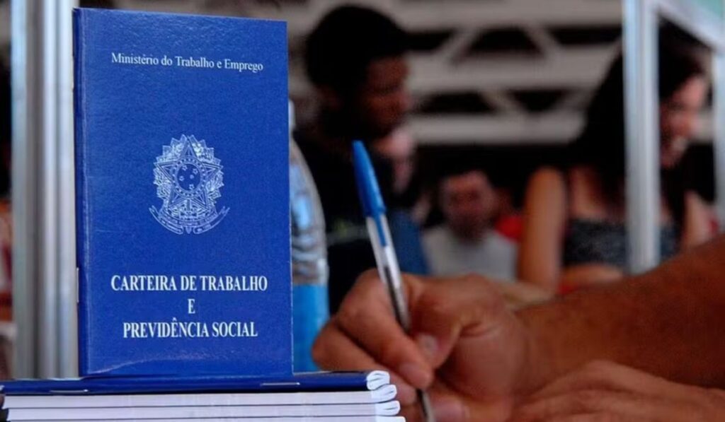 Minas Gerais Oferece Mais de 11 Mil Vagas de Emprego; Descubra Onde e Como se Candidatar Minas Gerais Oferece Mais de 11 Mil Vagas de Emprego; Descubra Onde e Como se Candidatar