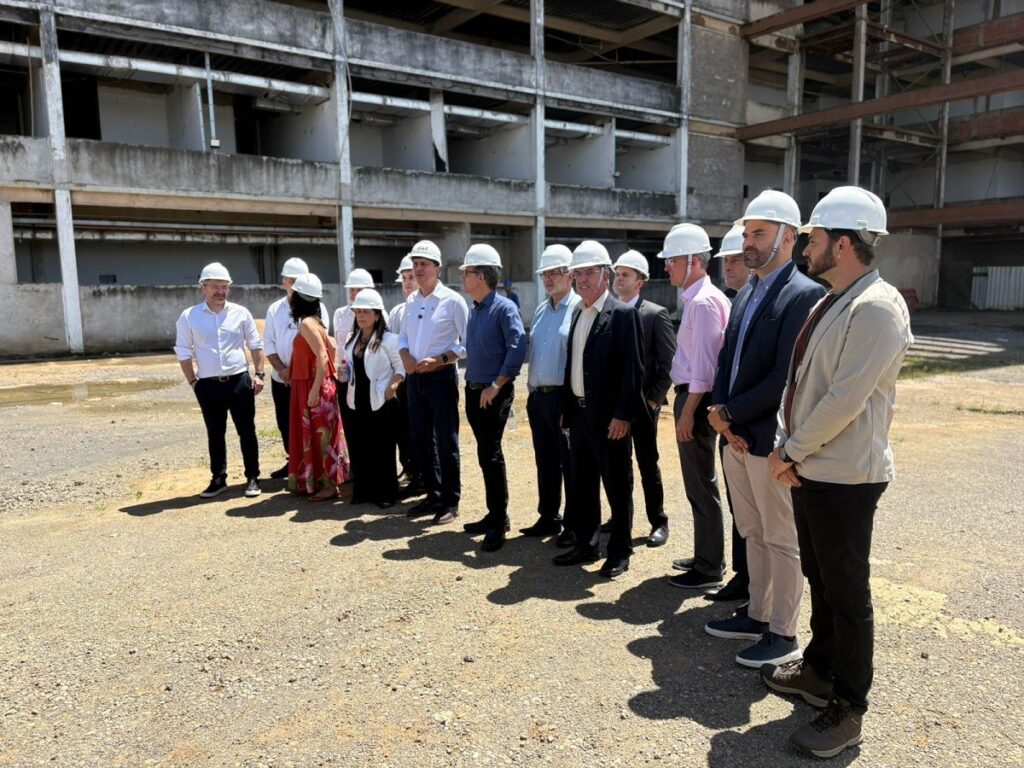 Ministro da Educação Anuncia Investimentos em Escolas de Juiz de Fora e Retomada de Obras do HU-UFJF Ministro da Educação Anuncia Investimentos em Escolas de Juiz de Fora e Retomada de Obras do HU-UFJF