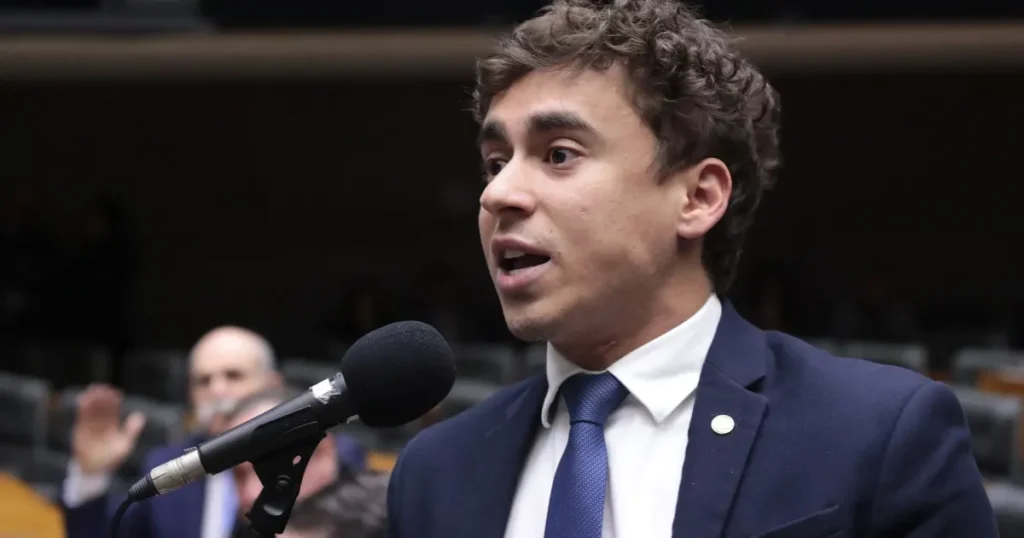 Nikolas Ferreira Participa de Ato em BH Contra Lula e Ministros do STF