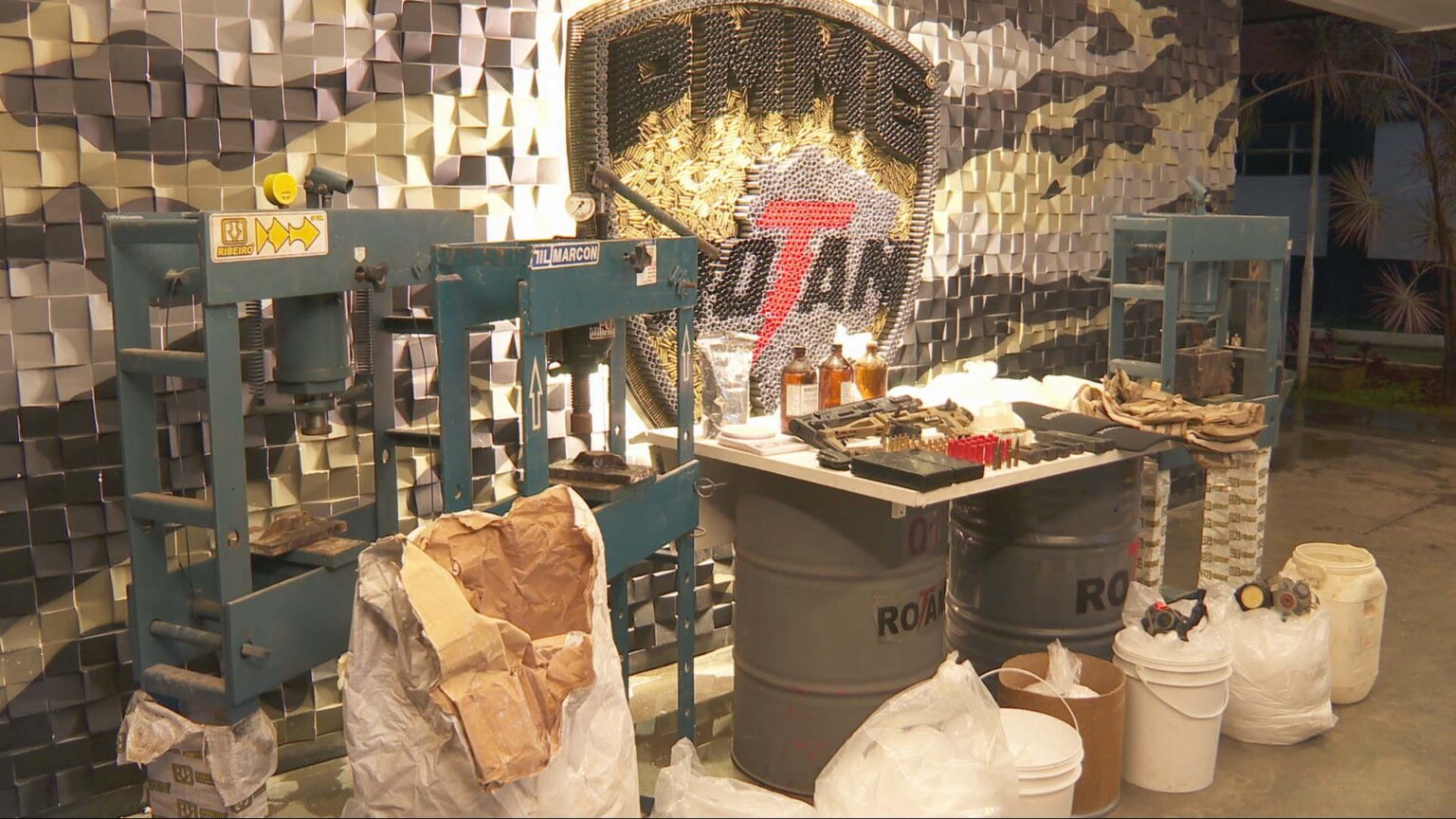 Operação Policial Desmantela Laboratório de Cocaína em BH com Apreensão de 200 kg da Droga