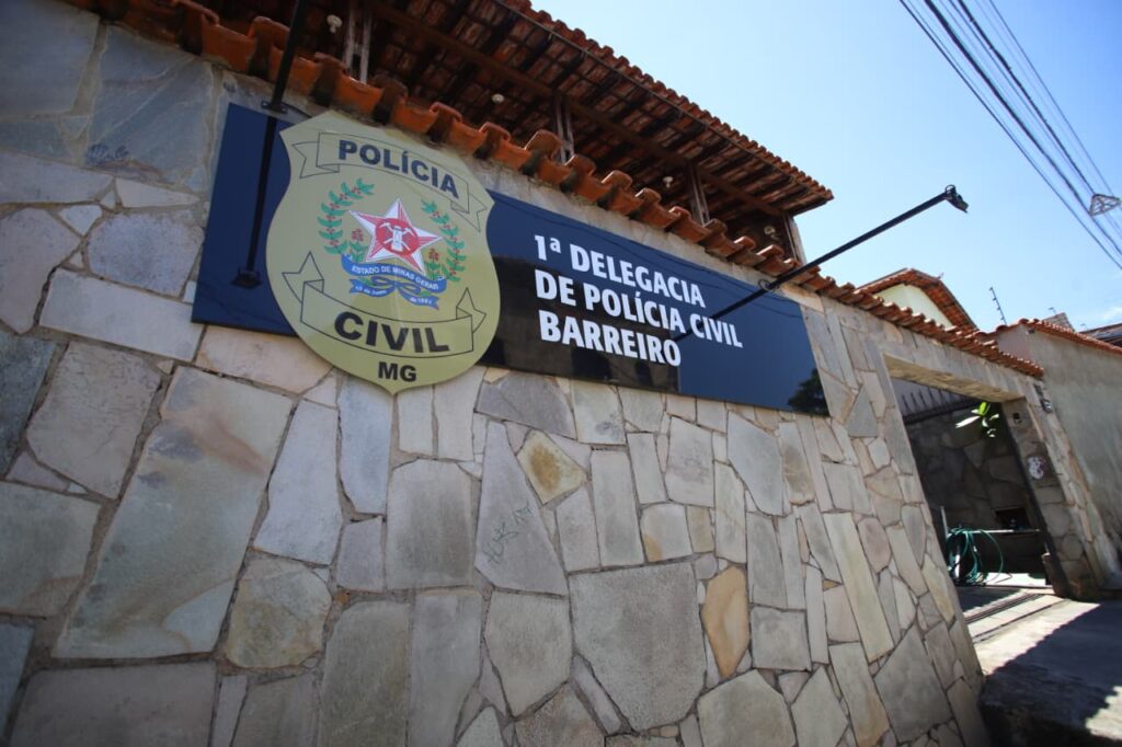 Polícia Civil de Minas Gerais Afastou Servidora Envolvida em Desvio de Armas e Dinheiro