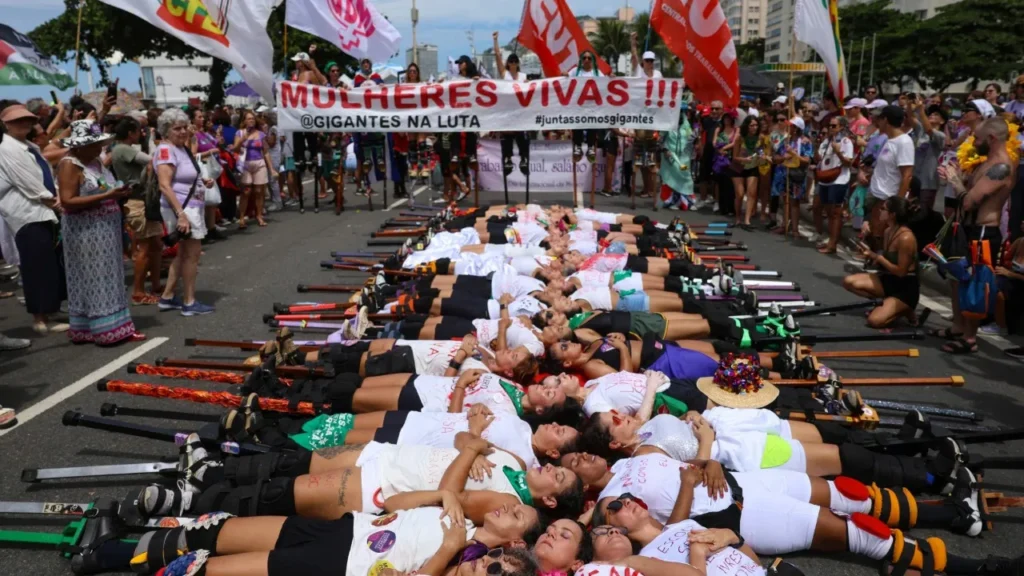 Protestos Marcam o Dia Internacional da Mulher em Todo o Brasil