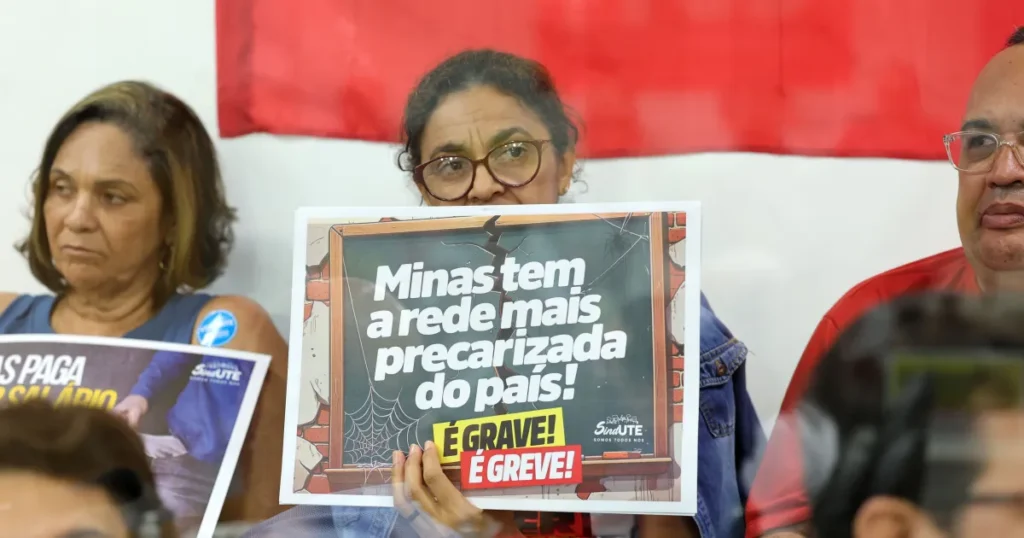 Reajuste Proposto a Servidores de Minas é Oito Vezes Menor que Reivindicado