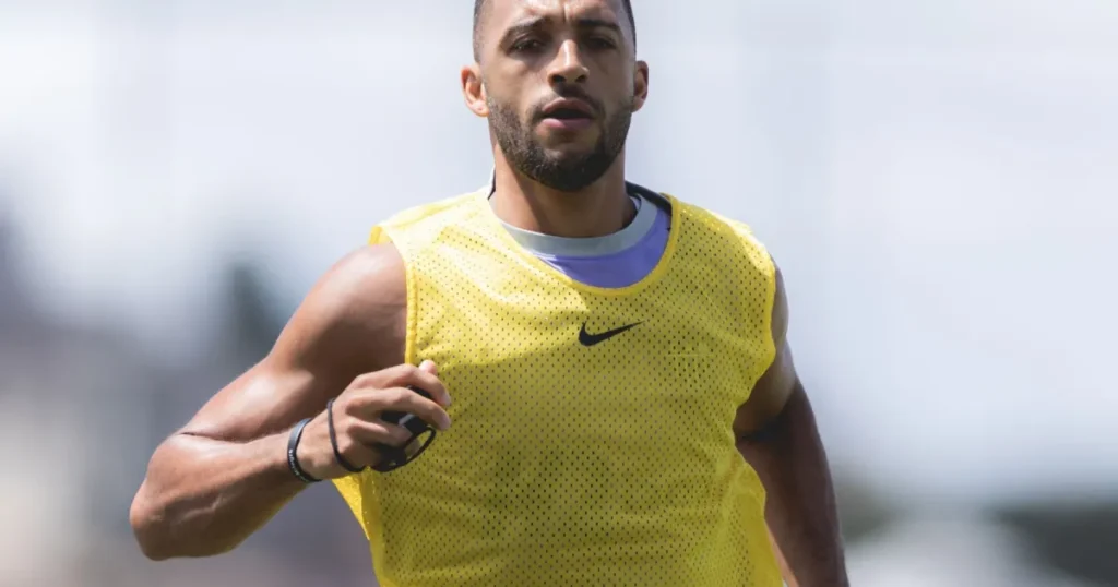 Recuperação de Vitor Hugo: Zagueiro do Atlético Torna-se Opção para Próximo Jogo Recuperação de Vitor Hugo: Zagueiro do Atlético Torna-se Opção para Próximo Jogo