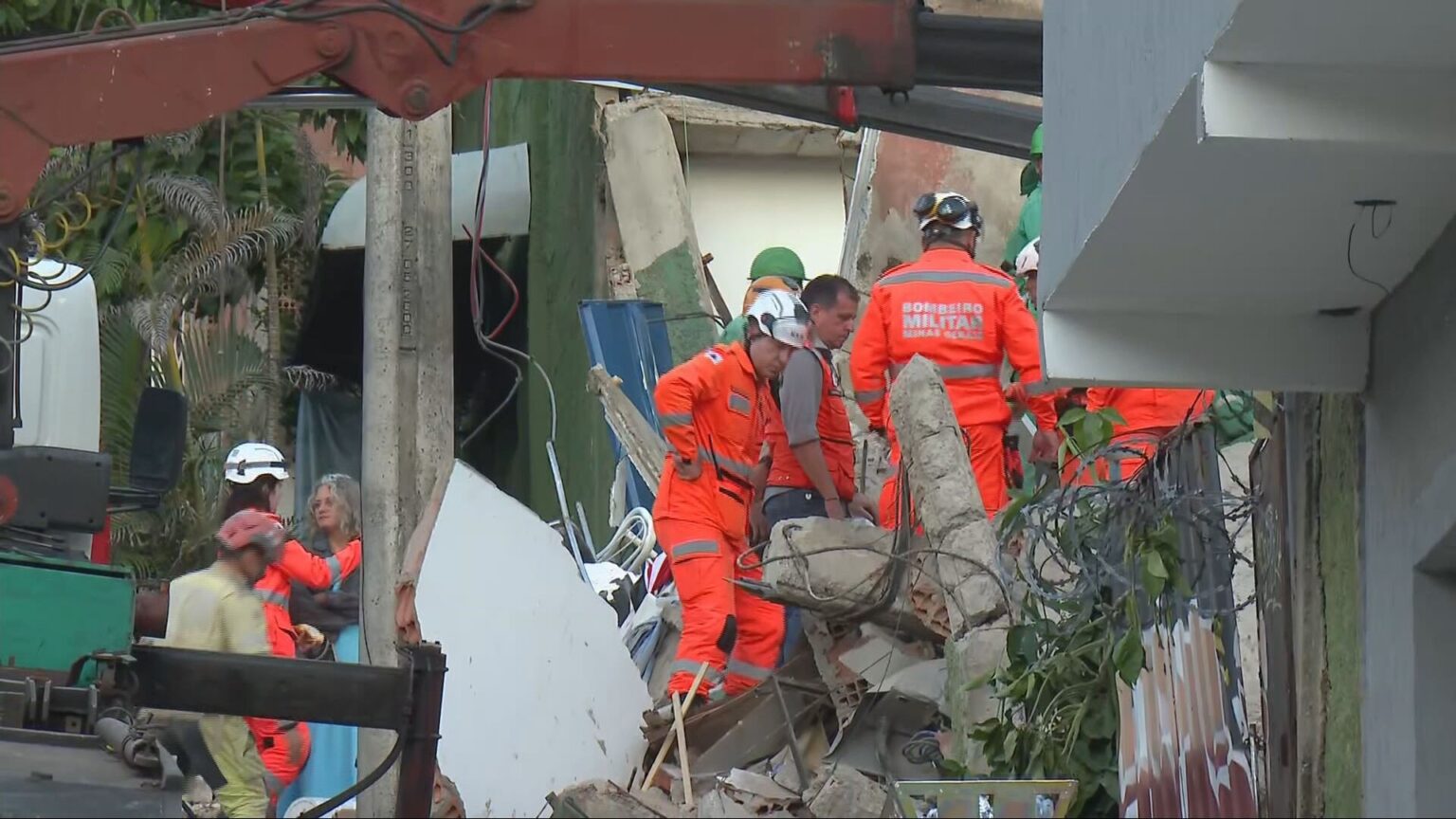 Tragédia em BH: Bombeiros Encontram Último Corpo em Desabamento de Lar de Idosos