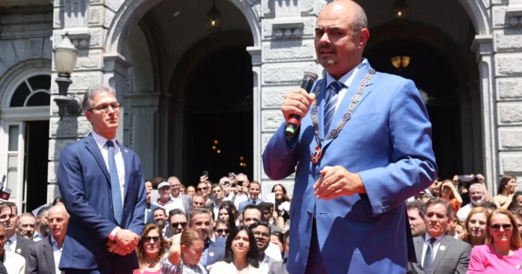 Transição de Governo em Minas: Presenças e Ausências Marcantes Transição de Governo em Minas: Presenças e Ausências Marcantes