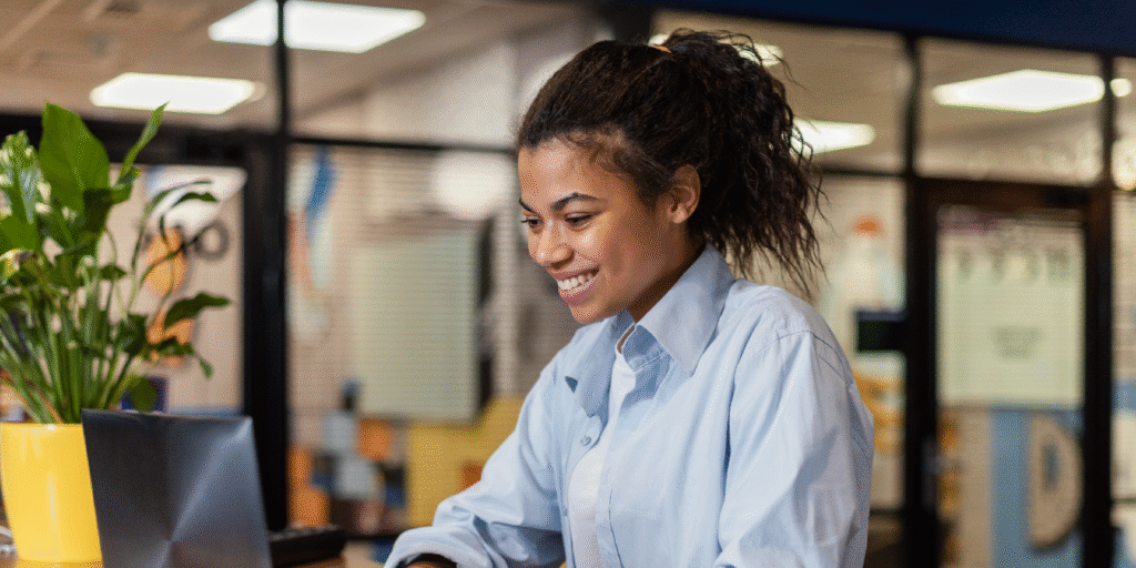 Um Ano do Consignado CLT: R$ 84 Bilhões Emprestados e Desafios na Regulamentação Um Ano do Consignado CLT: R$ 84 Bilhões Emprestados e Desafios na Regulamentação