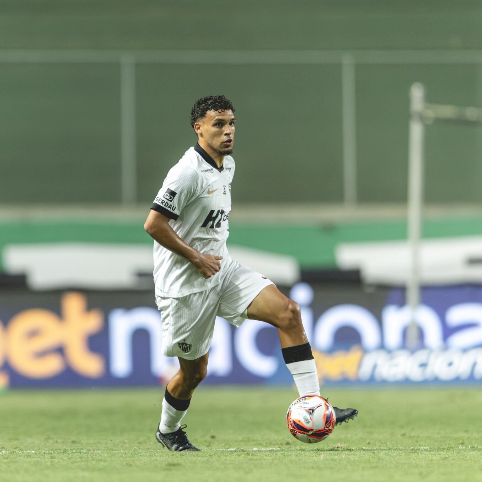 Victor Hugo brilha e é eleito Craque do Jogo na semifinal do Mineiro