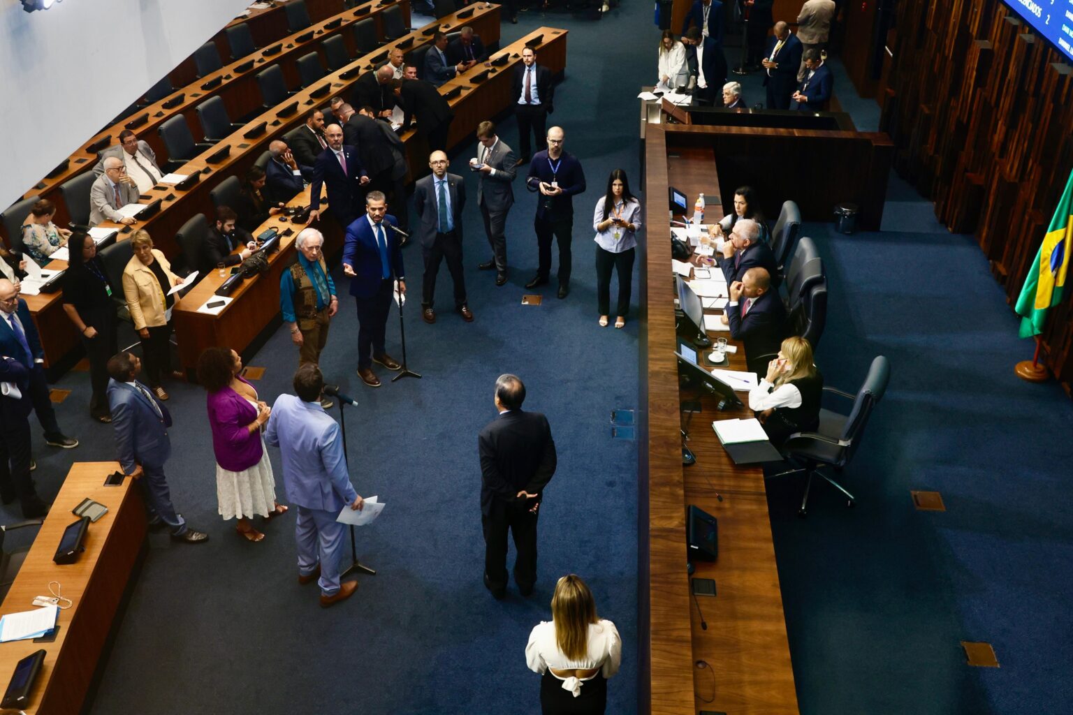 Alerj em Brasília: Procurador busca soluções para a sucessão no governo do Rio