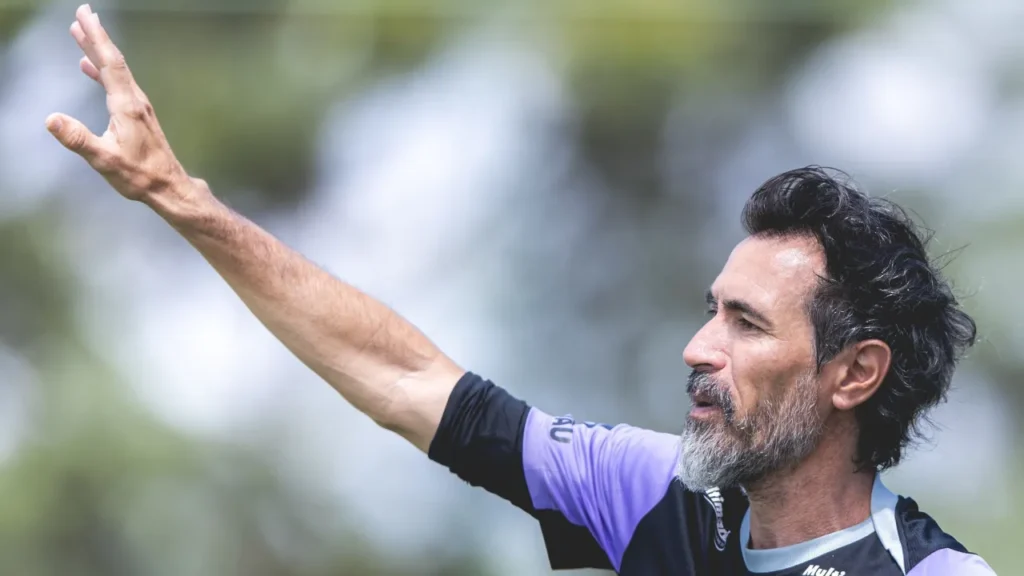 Após pausa, Atlético busca primeira vitória no Brasileiro contra a Chapecoense